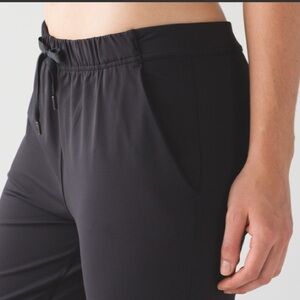 Lululemon Jet Pant
Black Size 6